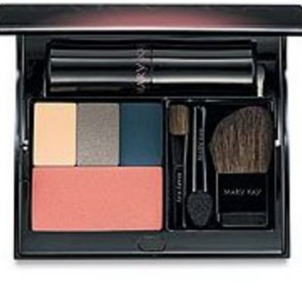Mary Kay Cosmetic Compact